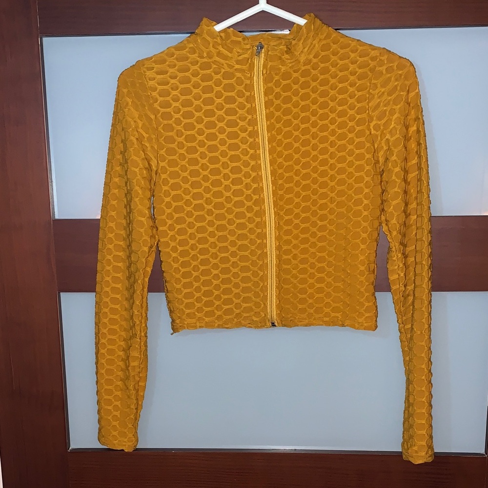 Ling Fashion Zip-Up Cropped Top Size s/m